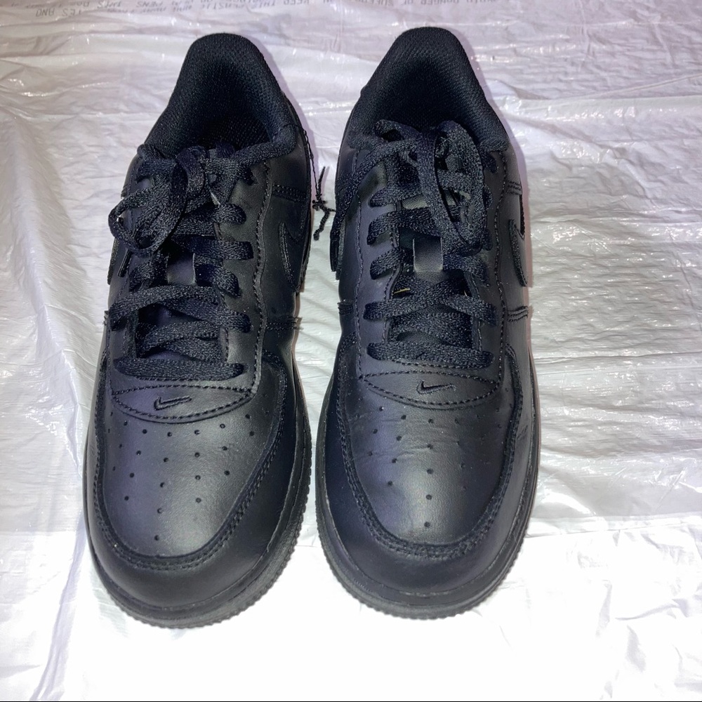 FIRM PRICE. Like new only 2-3 used if i recall.